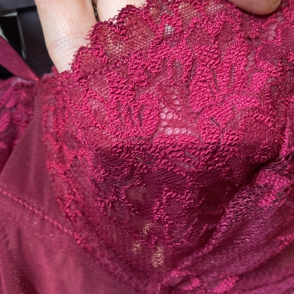 Maidenform 32C Burgundy, sexy lingerie with lace top and cheer bottom - Picture 11 of 12